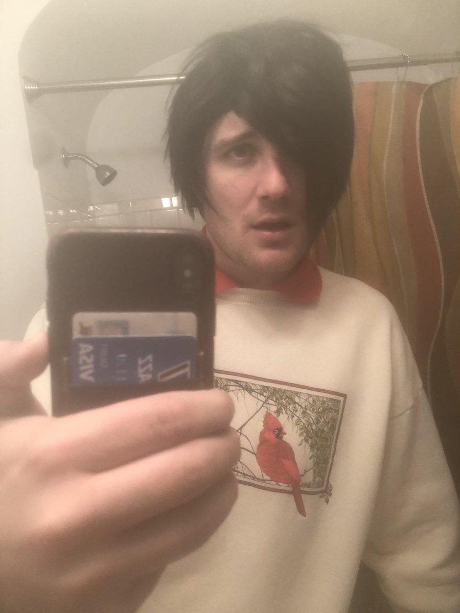 PatMeatCaff's tweet photo. 3 likes and I’ll tell the postmates delivery guy about my favorite band. https://t.co/2bEd8vDdy8