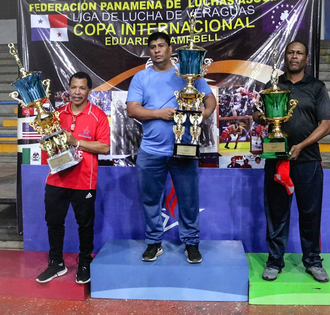 fedeluchapa's tweet photo. !Herreranos! El equipo de Herrera con 60 puntos se quedó con el primer lugar de la categoría femenina en la Copa Eduardo Campbell In Memorian XIX.

Panamá Oeste con 50 fue segundo y Colón con 40 puntos fue tercero.

#Lucha #Panamá #PanamáOeste #Colón #Coclé #Herrera #Veraguas https://t.co/L0EsIjrnhP