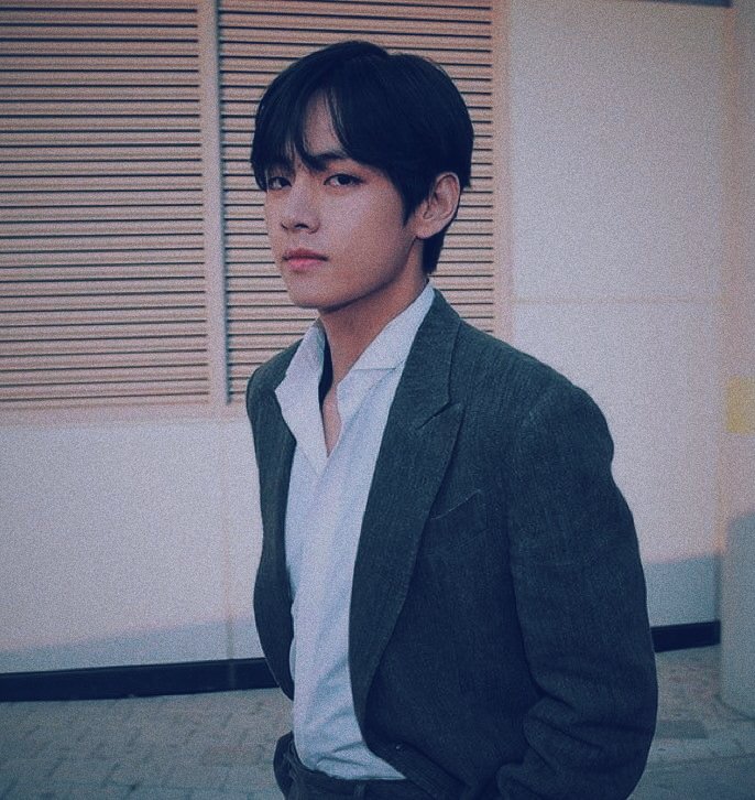 lvndbets's tweet photo. #TAEHYUNG AU

𝐒𝐢𝐭 𝐎𝐧 𝐓𝐡𝐞 𝐅𝐞𝐧𝐜𝐞
✍Ketika seseorang tidak ingin membuat keputusan atau memilih.

Never know loving someone was this hurt untill the day comes when you have to let them go. But was "let go" really an option to be happy? https://t.co/R5SJRDNogN