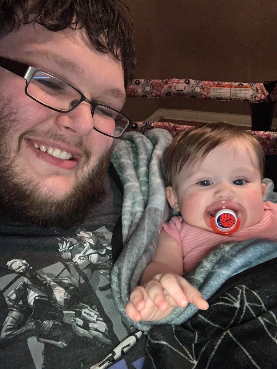 RageGirl2018's tweet photo. Getting pictures like this while I’m at work make my heart happy 🥰🥰🥰 #momma #wife #blessedlife @truejoeywheeler https://t.co/uVGhouJIyC