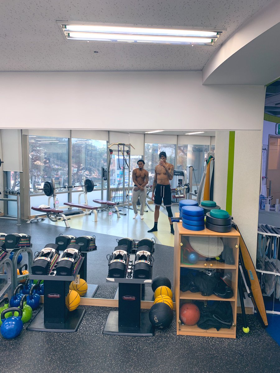 brisskuno's tweet photo. Bodied the weights today https://t.co/XvSwcnRrDJ
