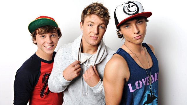 allaboute3rn241's tweet photo. You can’t have a crush on a boyband" 

The boyband: https://t.co/Any7F0D9hk