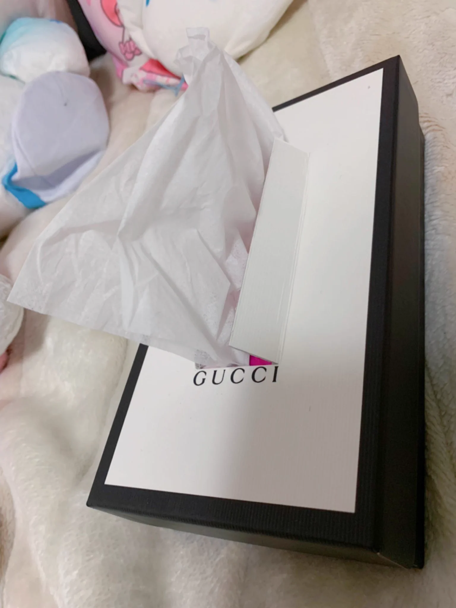 GUCCIの財布が入っていた箱の再利用の仕方が面白いｗｗｗ