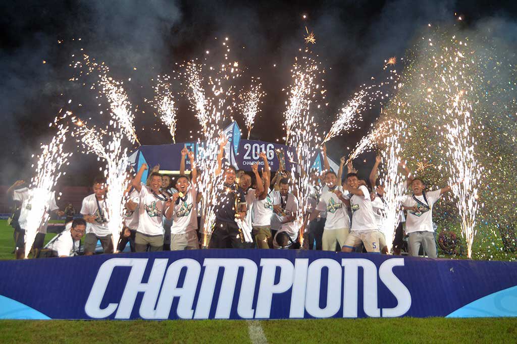 akupscs's tweet photo. ON THIS DAY!
.
Tepat 3 tahun yang lalu, tepatnya 22 Desember 2016.
Sejarah tercipta di kota ukir Jepara! @pscscilacap.official berhasil mengalahkan PSS Sleman dengan skor 3-4 di Final dan berhasil menjuarai @iscgelora.
.
OM TELUPAT OM😛
#akupscs #pscscilacap https://t.co/fr1eA7YiZY