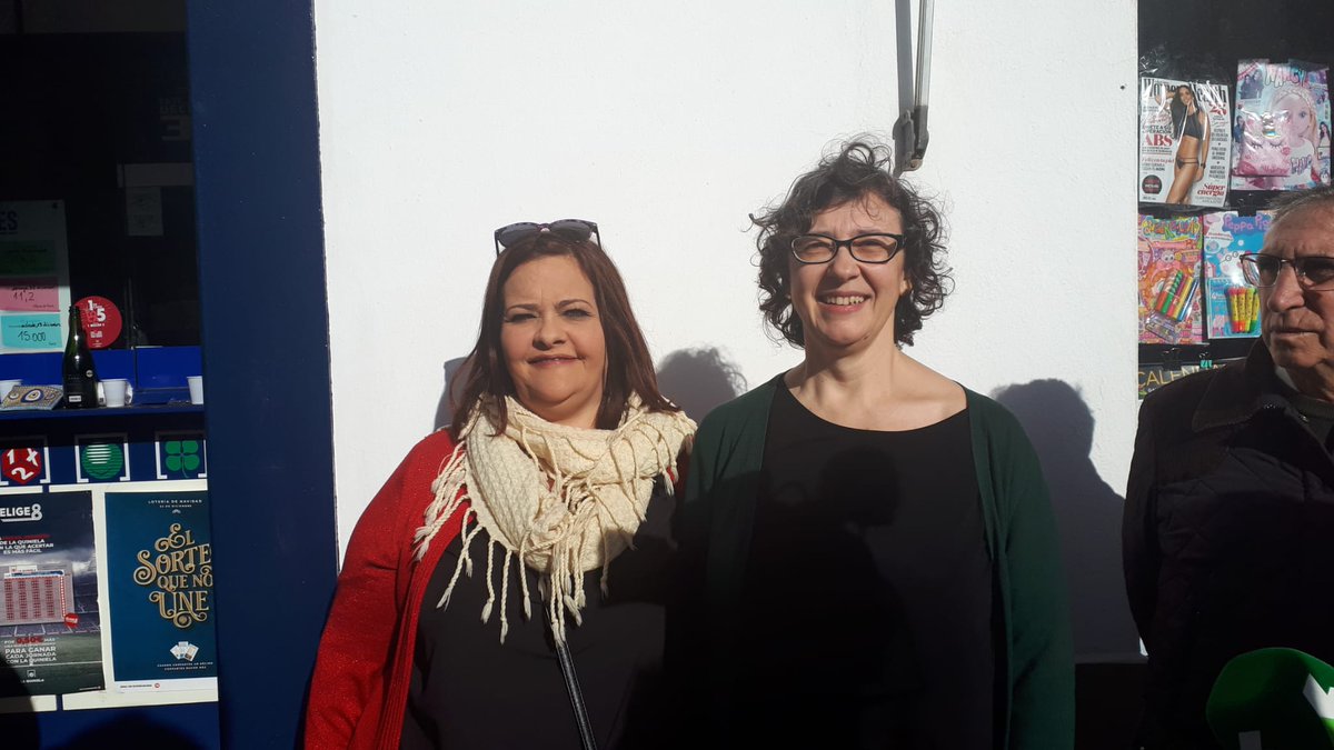 copealmendralej's tweet photo. 13,5 millones de euros (108 décimos) ha dejado en Fuente del Maestre el segundo premio de la Lotería de Navidad. El 10989 ha sido vendido por la única administración de lotería de la localidad, ubicada en la calle Tronera. Salud Ramos regenta la administración. https://t.co/JWKypBQpD9