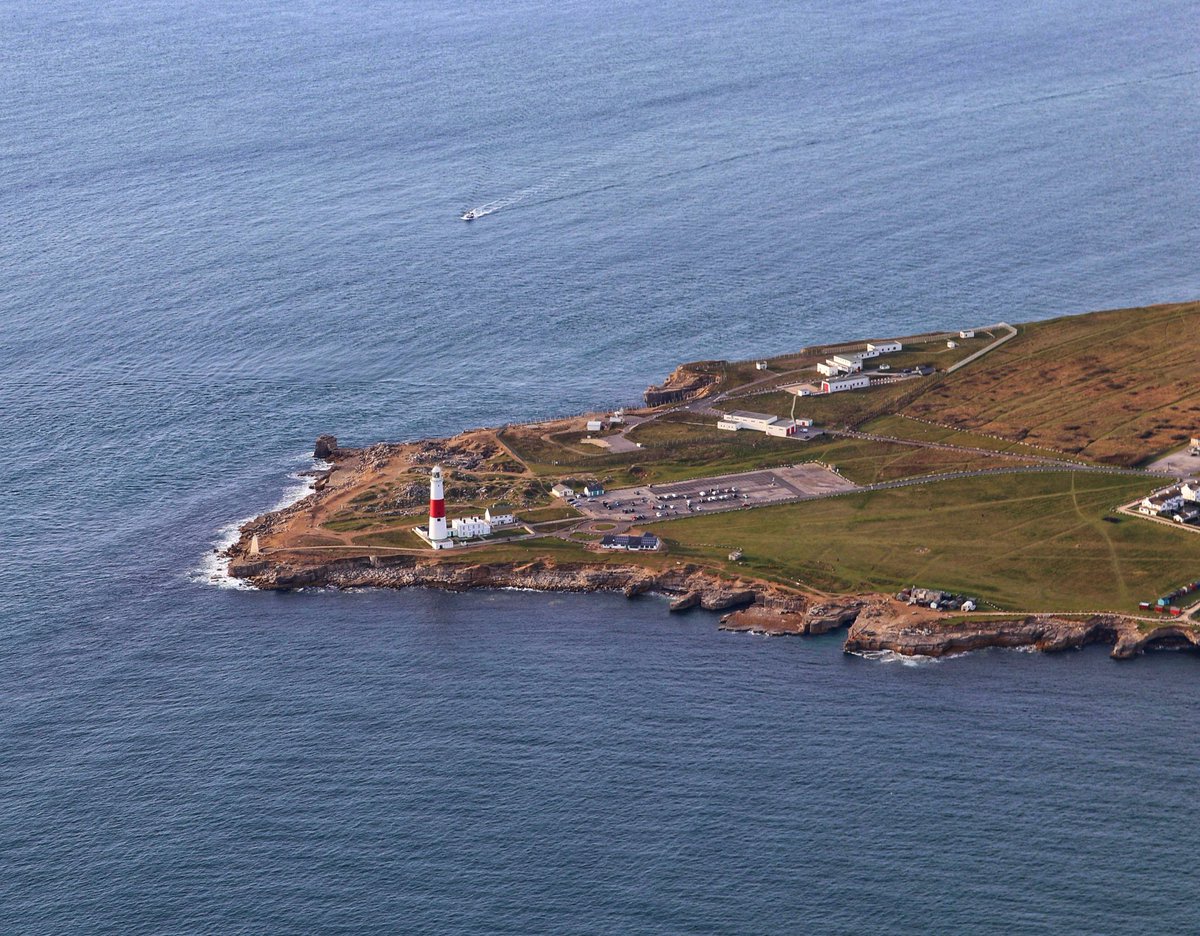 LovePortlandUK's tweet photo. Portland showing its southern most tip #loveportland #portlanddorset #portlandbill #portlanduk #jurassiccoast #isleofportland #portlandengland https://t.co/mpbUrSyp53