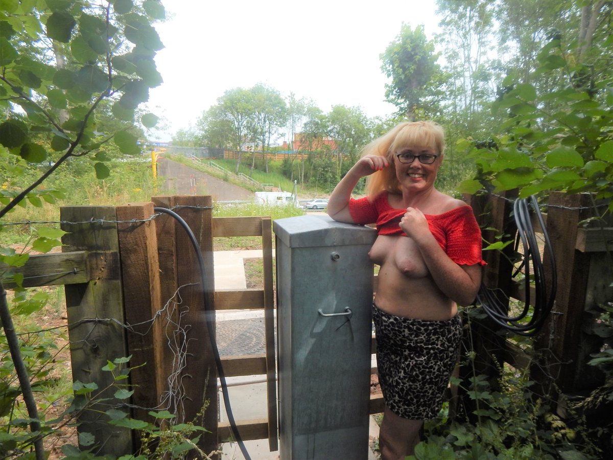 Flashharry666_'s tweet photo. Who loves a milf out flashing in public? #flashingtit #titsout #milf #naughty #barechested https://t.co/K2Da2zr1y5