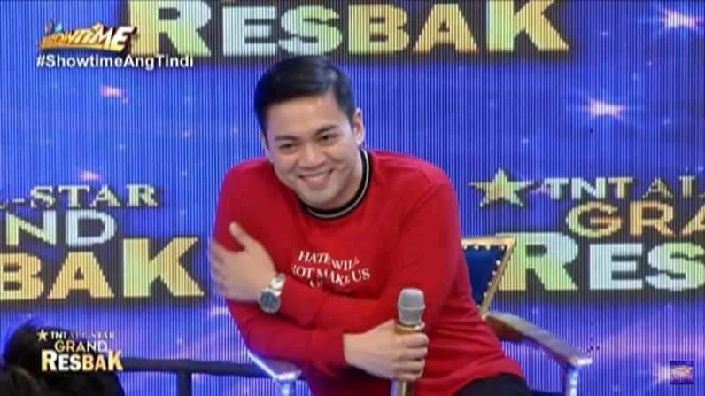 tulio_mae's tweet photo. Sila naghahanap ng jowa bago magpasko , ako tamang tingin lang sayo @sofroniovasquez Ikaw pa rin babe ko 😂 💕 https://t.co/G7eABwhNKF