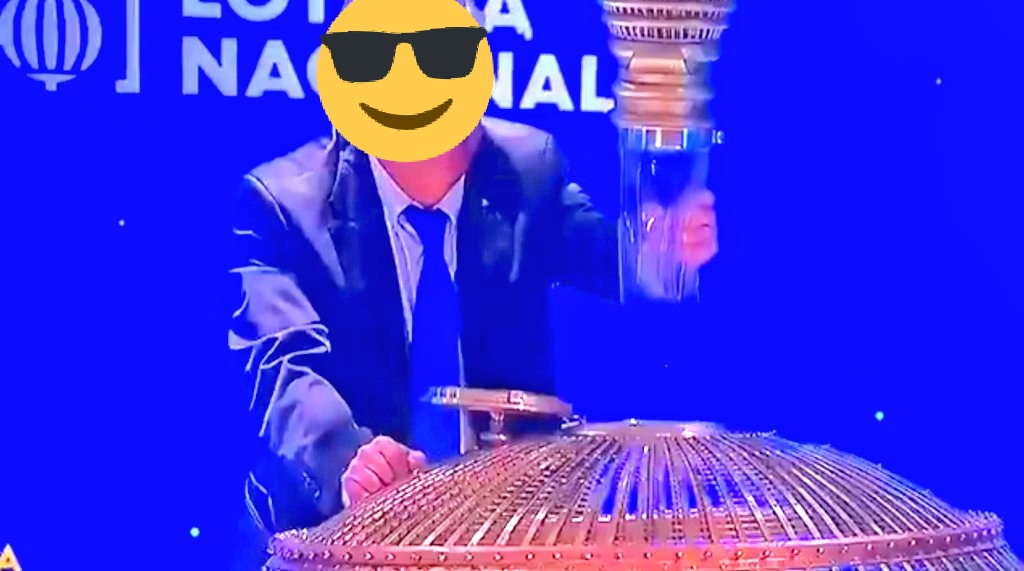 AbelArana's tweet photo. ¿Te crees la explicación que han dado los de #LoteriaNavidad ?
Mg-Sí
Rt-No https://t.co/8myIRX4oGt