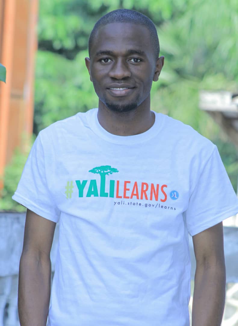 ENGENEER_C's tweet photo. Full name: Kawede Ezechiel
contry: DRC 🇨🇩
Activity: volunteer at Congo Peace Network
I am so excited to be among the people who can act on behalf of their community, to inspire this generation of hope.
@USAmbDRC
#DRCAgainstCorruption
#yaliunites https://t.co/GoSKJCtl2o