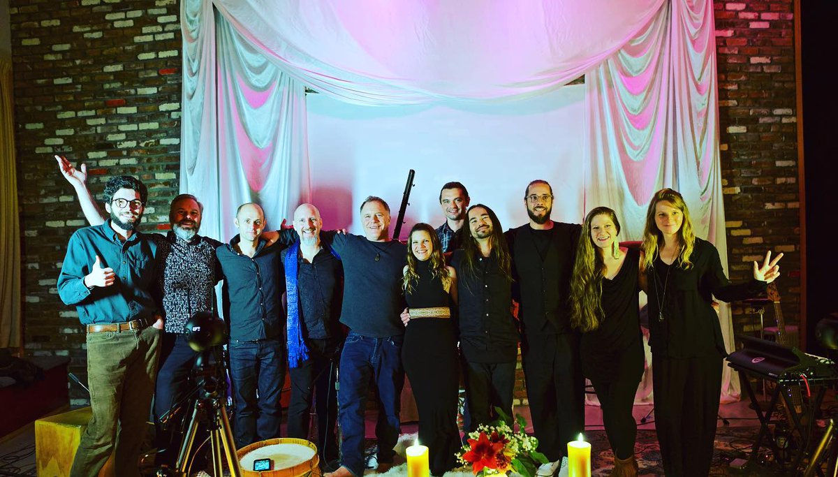 iwtevr's tweet photo. Last weekend we had an incredible session at @LonBridgeStudio in Seattle &amp; we feel humbled to be working with an amazing team of audio engineers, videographers, creative collaborators, visionaries and musicians who all came together to record @YaimaMusic magic. #VR https://t.co/mvBZWYLNiy