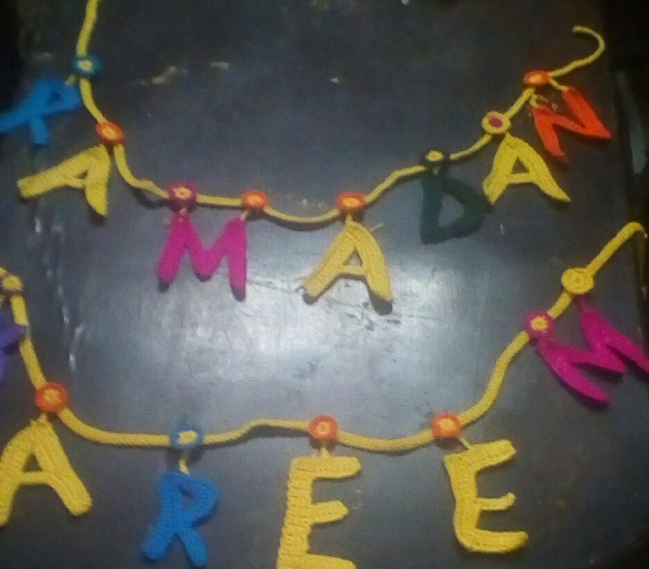 وده كان اوردر لزينة رمضان 
فوانيس ومحشية فيبر وكلمة رمضان كريم بالكورشيه 
اتمني تعجبكم