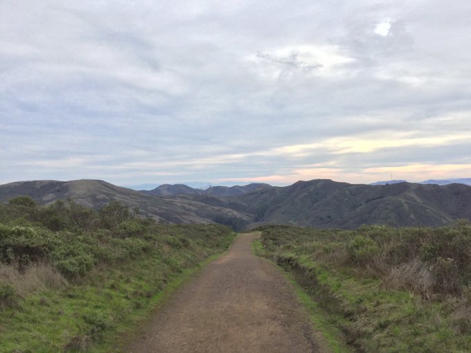 🌄 #Solstice #SFRC, sun&rsquo;s getting real low. The solar arc at its lowest on the greyest day. 10+ miles<a href="/tag/solstice"class="tags">#Solstice</a><a href="/tag/sfrc"class="tags">#SFRC</a><a href="/tag/solo"class="tags"><span>#solo</span></a>