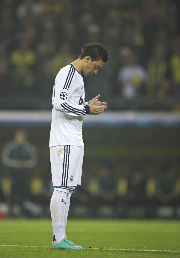 RM4Arab's tweet photo. #WeAreWithYouOzil 
اللهم أعز الاسلام و المسلمين https://t.co/0oSwtJiE6H