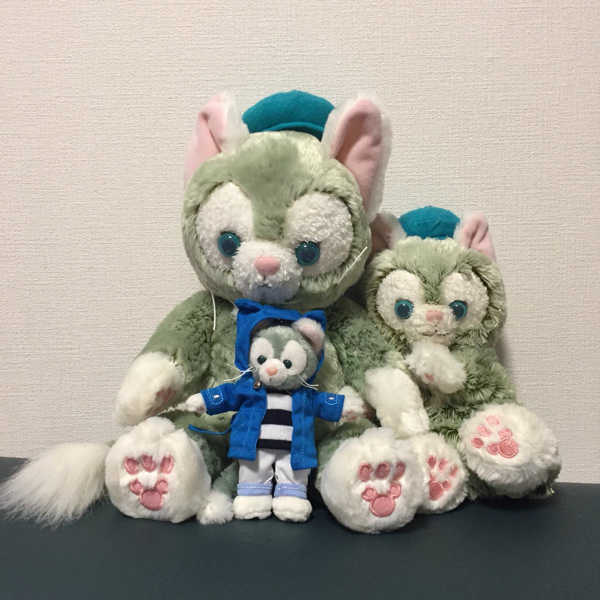 D774093711's tweet photo. 彼氏にあげたじぇーちゃんシリーズ。
完全に家族感すごくて笑うしかない。 https://t.co/sjNLSS8JSl