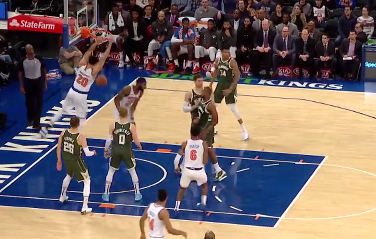 【影片】今日十佳球：可愛單手劈扣肆虐馬刺內線，字母哥哥霸氣飛身隔人補扣！-黑特籃球-NBA新聞影音圖片分享社區