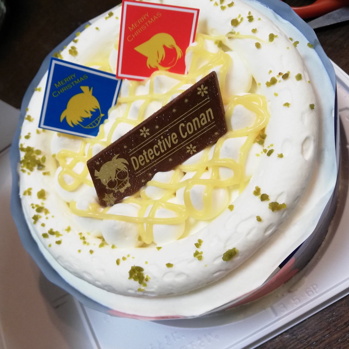 すかーれっと そういえば 誕生日ケーキ代わりにセブンイレブンのコナンケーキを食べました クリスマスケーキだったから日 以降じゃないと買えなくて 誕生日から遅れたけど レモンの味が美味しかった