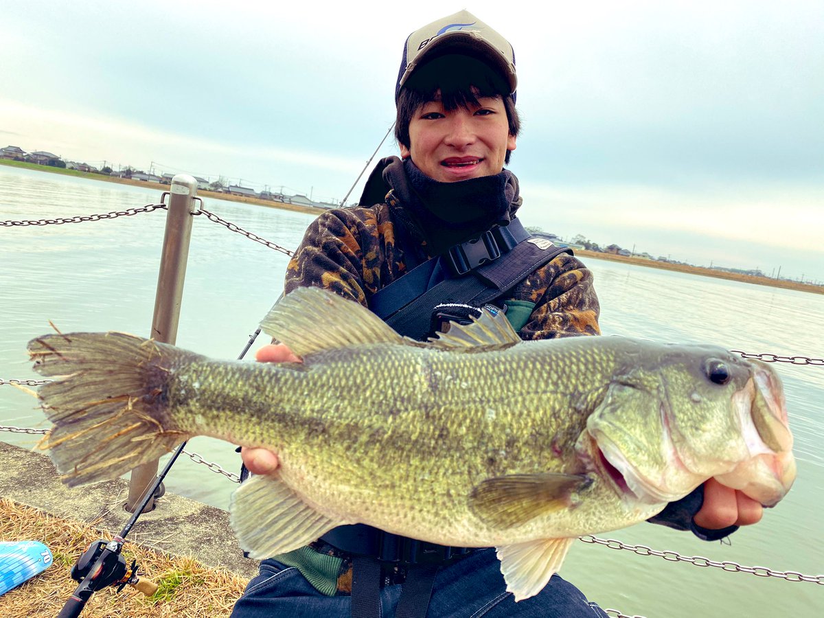 Tomのバス釣りch Youtube 12月22日 日曜日 今回も霞ヶ浦に行ってきました トムラバshortラバー 巧漬けしたm P S2 4のマイクロピッチシェイクで冬のデカバス 上顎47センチ 近々動画もアップします 巧漬け Mps ボトムアップ Bottomup