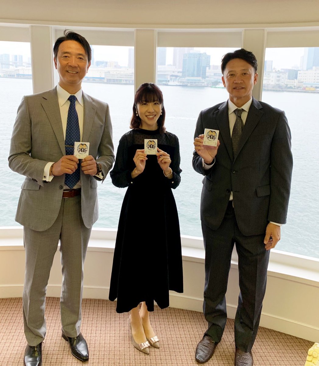 tomoe_shinbo's tweet photo. 今日は #高速スライダー号 のトークイベントMCをさせて頂きました🎤🛳たくさん盛り上げて下さる温かいお客様と共に、伊藤さんと二岡さんの貴重なお話が伺えて、たくさん笑って、とてもとても楽しい時間でした！皆さん本当にありがとうございました😆
#伊藤智仁 さん #二岡智宏 さん #ともの会 https://t.co/HxNtWYQbKr