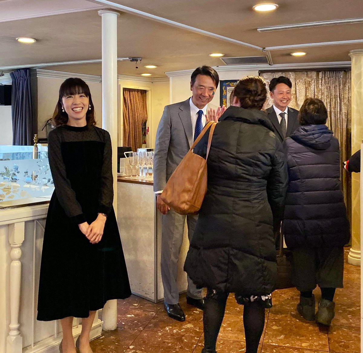 tomoe_shinbo's tweet photo. 今日は #高速スライダー号 のトークイベントMCをさせて頂きました🎤🛳たくさん盛り上げて下さる温かいお客様と共に、伊藤さんと二岡さんの貴重なお話が伺えて、たくさん笑って、とてもとても楽しい時間でした！皆さん本当にありがとうございました😆
#伊藤智仁 さん #二岡智宏 さん #ともの会 https://t.co/HxNtWYQbKr