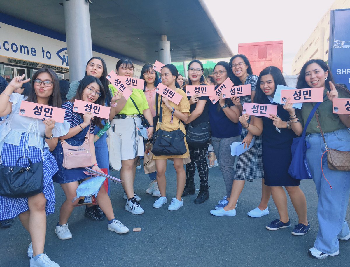 sungminies's tweet photo. #ELFriends 💗💗 #SS8inManila
@mjestil0115 @kylasaranghae @thirstyhae @haechimdan @MyOneCrossLake @ongyeolkyu @heavenlyming @OhSoSIWON @superwifnt @MrsGaemHyuk https://t.co/B2cXnBsgaz