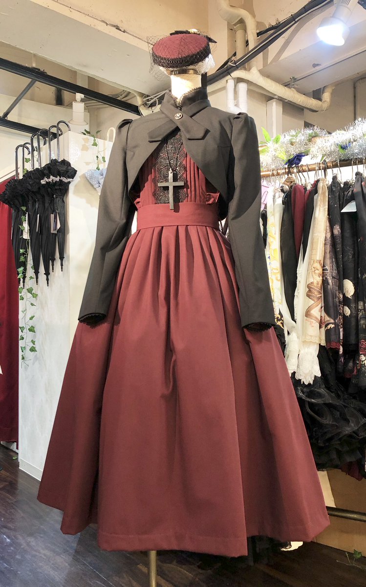 Atelier Pierrot おすすめワンピース紹介 Sheglit ハナミズキレースワンピース カラー ボルドー アトリエピエロ限定カラー 26 000 Tax 人気のワンピースをシックなコーディネートにてご紹介致します 是非ご来店くださいませ アトリエピエロ