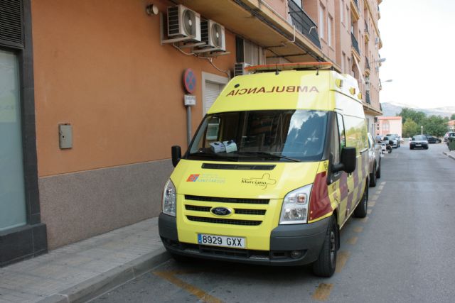 Herido un trabajador tras precipitarse desde una altura. elperiodicodeyecla.com/trabajador-her…