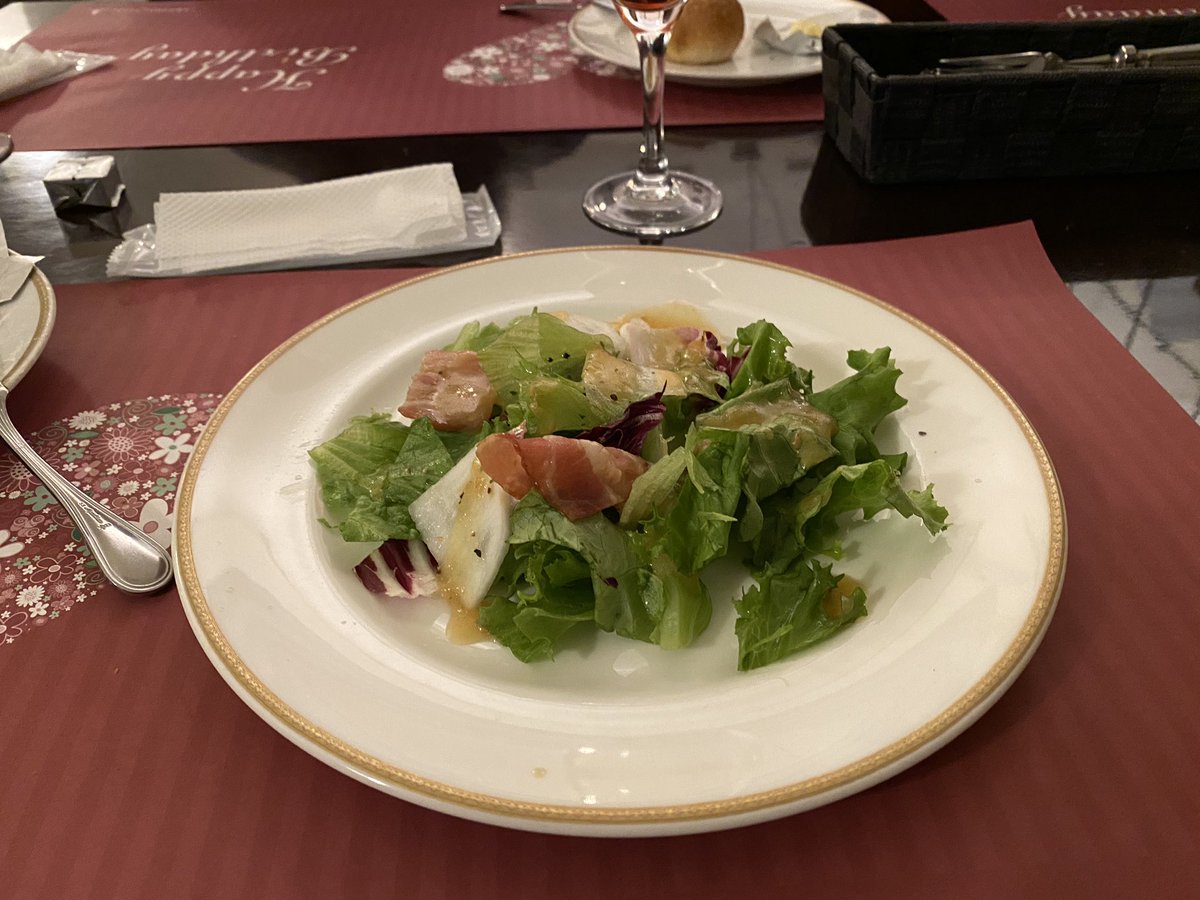 jasminehirohiro's tweet photo. my friends who name is＂over40＂ celebrated my birthday!
we had a good time in saintmark restaurant https://t.co/hKB0KPRb5p