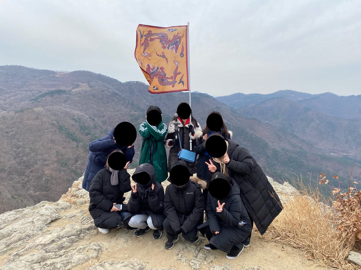 seondeok10th's tweet photo. 2019년 제 1회 고인물 경주 여행 일정을 모두 끝마쳤습니다🥳🥳 여행에 함께해주신 고인물 여러분 모두 즐거웠던 기억만 가져가시길 바라며 진심으로 고생하셨습니다❤️ 또한 선덕여왕의 종영 10주년을 축하하며 앞으로도 고인물의 여정은 계속 됩니다👍👍 https://t.co/idYnHmrXJM