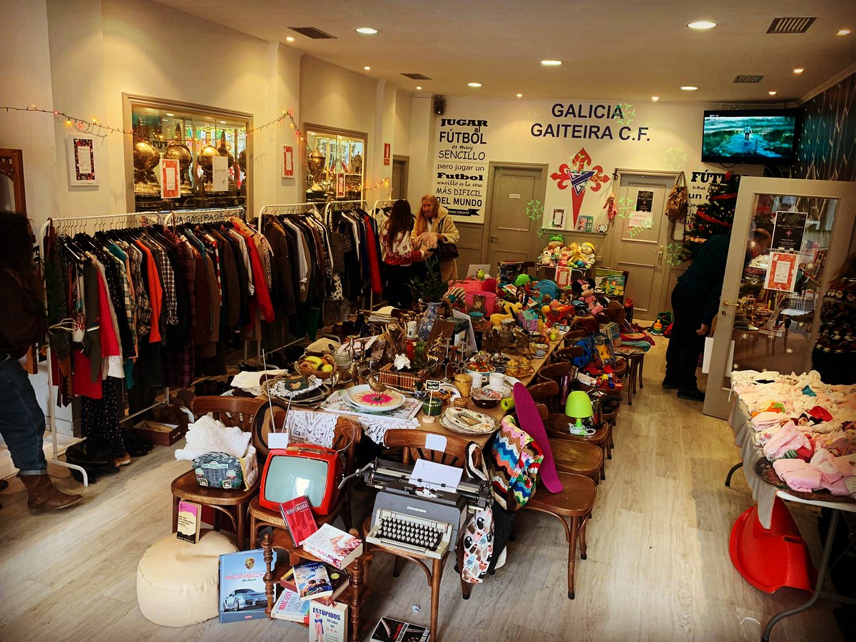 GaiteiraCF1926's tweet photo. Mercadillo Solidario, comenzamos!!! #galiciagaiteira https://t.co/e93mAae3LY