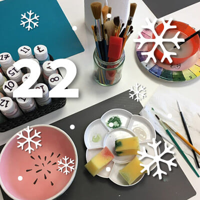 Win a £30 Voucher for Star Glazers Pottery Painting Cafe in today's advent calendar... what a treat!

falriver.co.uk/advent-calendar