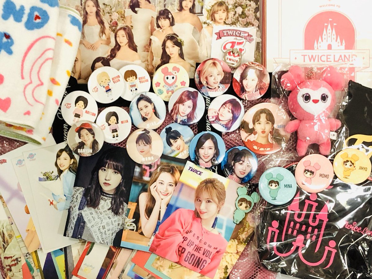 Trio 秋葉原ラジ館店 A Twitter Twice 買取upキャンペーンで入荷したtwiceグッズを明日からコーナーに展開します 表の ショーケース含め ディスプレイも変更予定です 郵送買取も行っております T Co Ajeskdwxtq 秋葉原 ラジオ会館5階でご来店お待ち