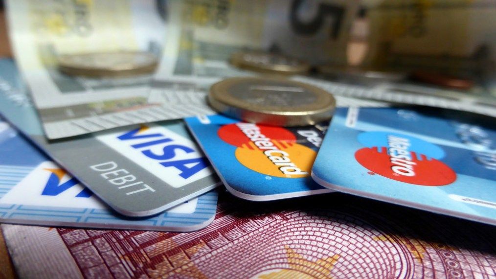 TorieSquare's tweet photo. How To Avoid #CreditCard Fraud While Traveling - #travel #scams 
- https://t.co/KeOTglsgP4 via @Travelscamming https://t.co/1BPkGC8bol