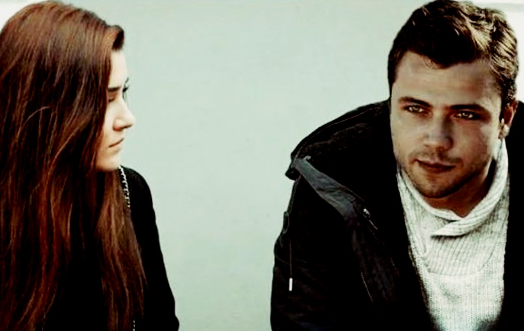 azdadwattpad's tweet photo. "Geçmişimi değiştiremediğim için özür dilerim."
"Özür dileme! Özür dileme! Artık bir şeyleri yoluna koy! Sıkıntı yaşamaktan, geçmişle uğraşmaktan bittim. Şu an gördüğün kadın bitik durumda olan bir kadın!"
#Azdad #ArHe #Hera #Ares #wattpad https://t.co/tSQ4yQ7cI4