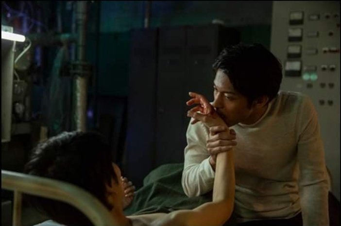 mecxxnn's tweet photo. ตามหาวายเรื่องนี้อยู่ค่ะ ไม่แน่ใจว่าแค่ถ่ายแบบหรือเป็นหนัง เป็นรูปที่เซฟไว้นานแล้วแต่ยังไม่มีโอกาสได้ตามต่อ ใครพอทราบรายละเอียดเกี่ยวกับเรื่องนี้บ้างรบกวนบอกกันหน่อยเน้อ ~~  โหยหาแนว SM แบบนี้มาก ขอบคุณล่วงหน้าค่าบ  ; __ ;

#แนะนำหนังวาย #Yaoi https://t.co/tWmQovWVKu