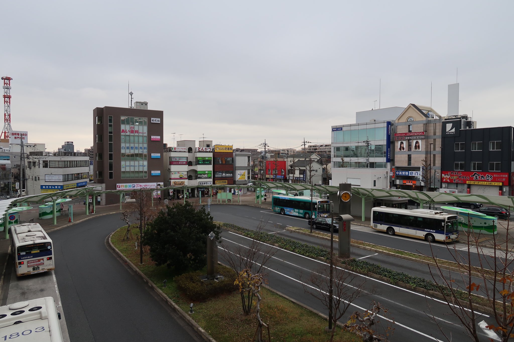 ぎんこう 発車標がlcdになってから山手線の案内が 約 分後 になるまでの写真 T Co Amlvk48zma Twitter