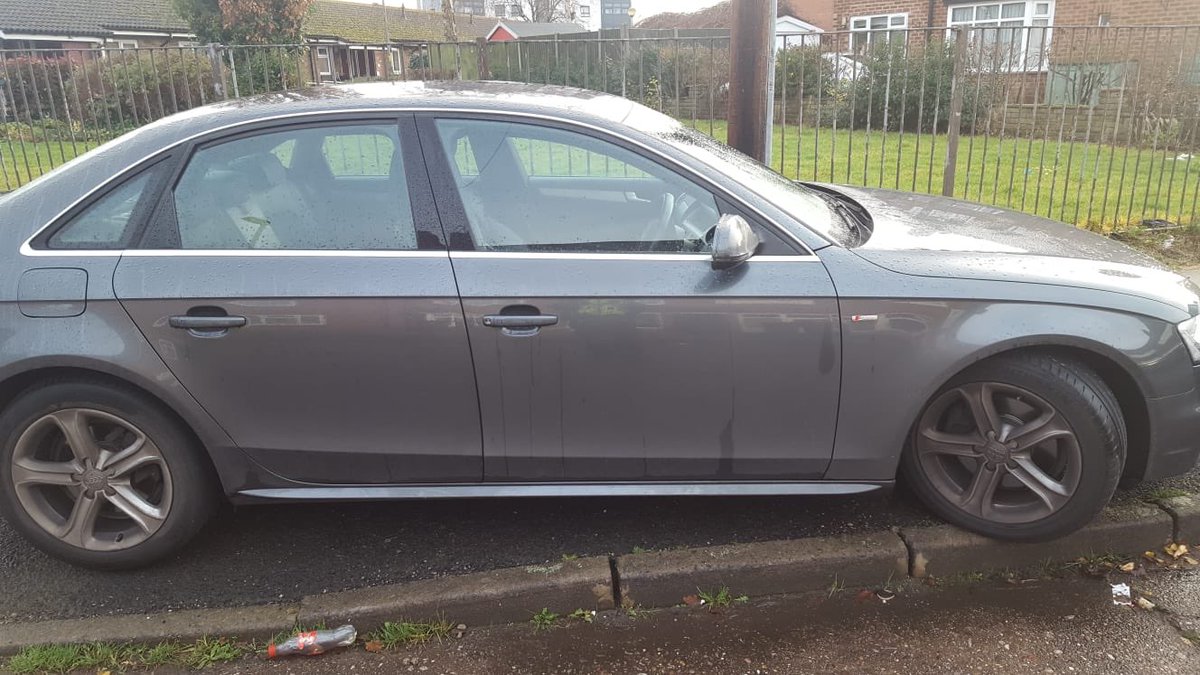 ShardEndWMP's tweet photo. Two for the price of one! Officers on proactive patrols spotted 👀 the van first. Enquiries showed the chassis number had been scratched off and it was seized. Moments later they came across an Audi stolen in a car key burglary from @FourOaksWMP! #offforforensics #seized https://t.co/QmxckWKmCR