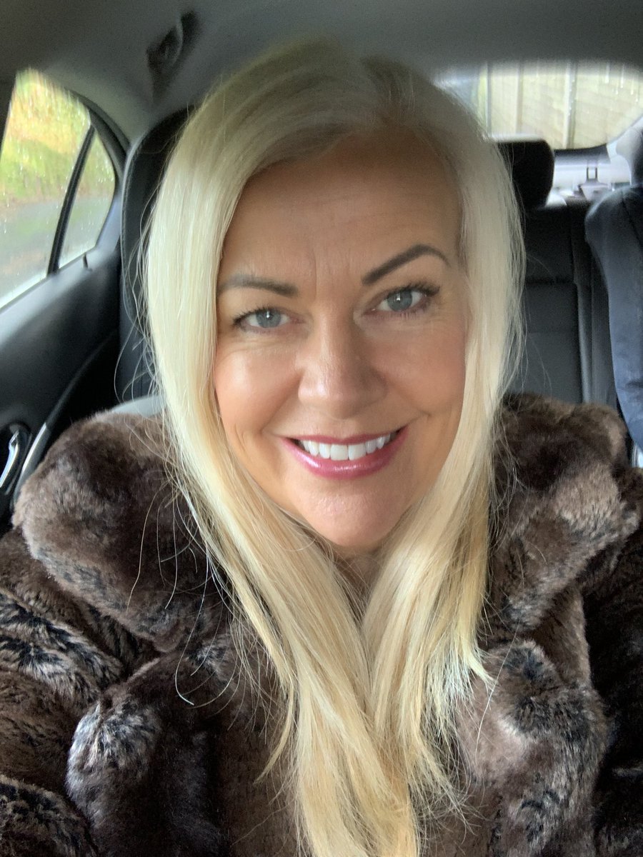 Delirious_Dater's tweet photo. Easy question Twitterville....
Am I a mad crazy woman?
(When considering your answer bear in mind I’m just about to head to the shops!)😱😱😱😱😱😳😳
#itsOKIknowtheanswer
#parkingchallenge
#shoppinghell
#SundayMorning https://t.co/Unvyozu6lJ