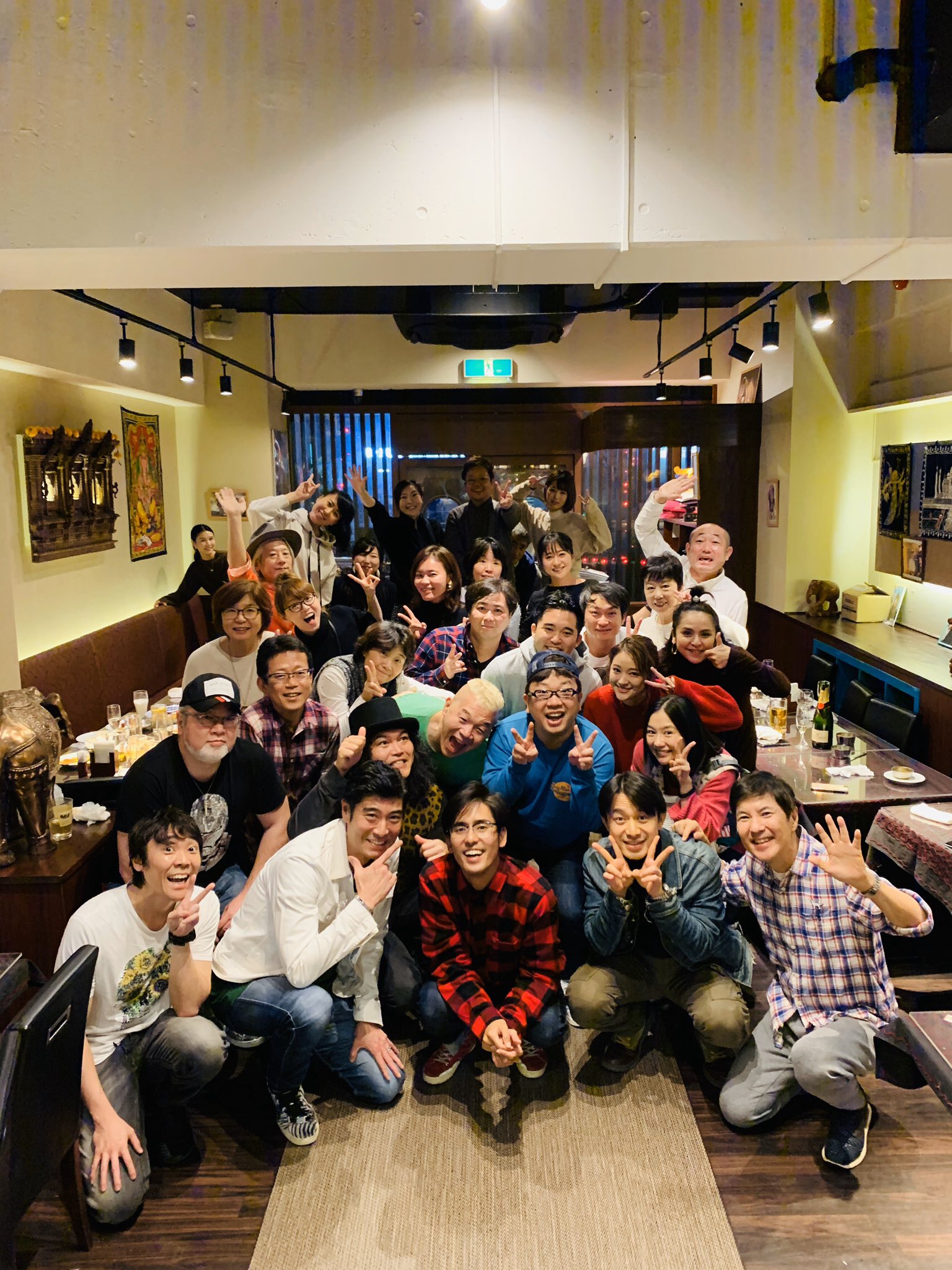 K 今日イベントに来てくれたみんなありがとう 今年最後の歌納めも気持ち良くできました そして今年も沢山いろんなライブに来てくれてありがとう 来年もよろしくね 写真は昨日の関根さんのカレーパーティーの写真です いい笑顔 K 今日イベントに来てくれたみんなありがとう 今年最後の歌納めも気持ち良くできました そして今年も沢山いろんなライブに来てくれてありがとう 来年もよろしくね 写真は昨日の関根さんのカレーパーティーの写真です いい笑顔