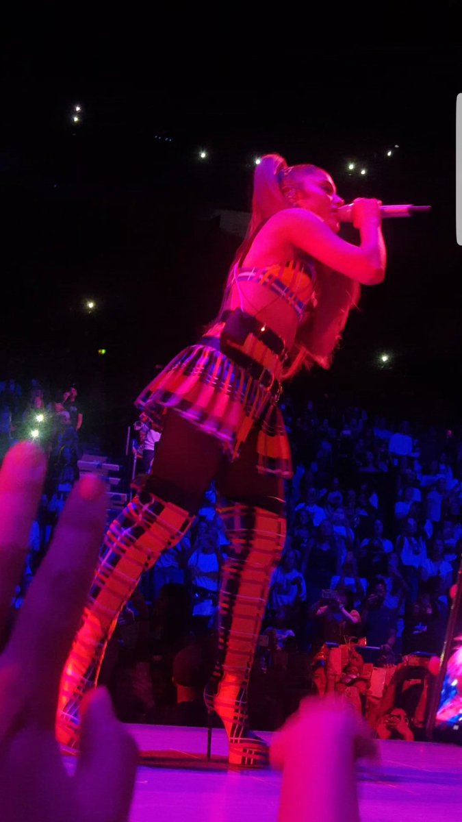selilovebtr's tweet photo. @GrandeTourNews #OurSWT #SWTCologne I love this angel sm https://t.co/vERpX7NlYn