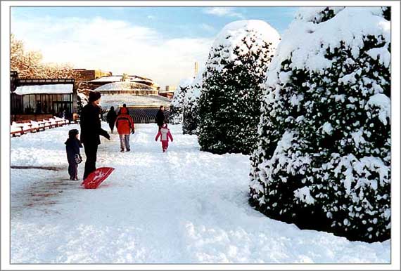 glasgowswestend's tweet photo. Send an e-card for Christmas from Glasgow: Free.
https://t.co/nGqoAzxkNq
#ecards #christmas #glasgow #sendforfree #choiceofscenes https://t.co/cn20kWqLrW