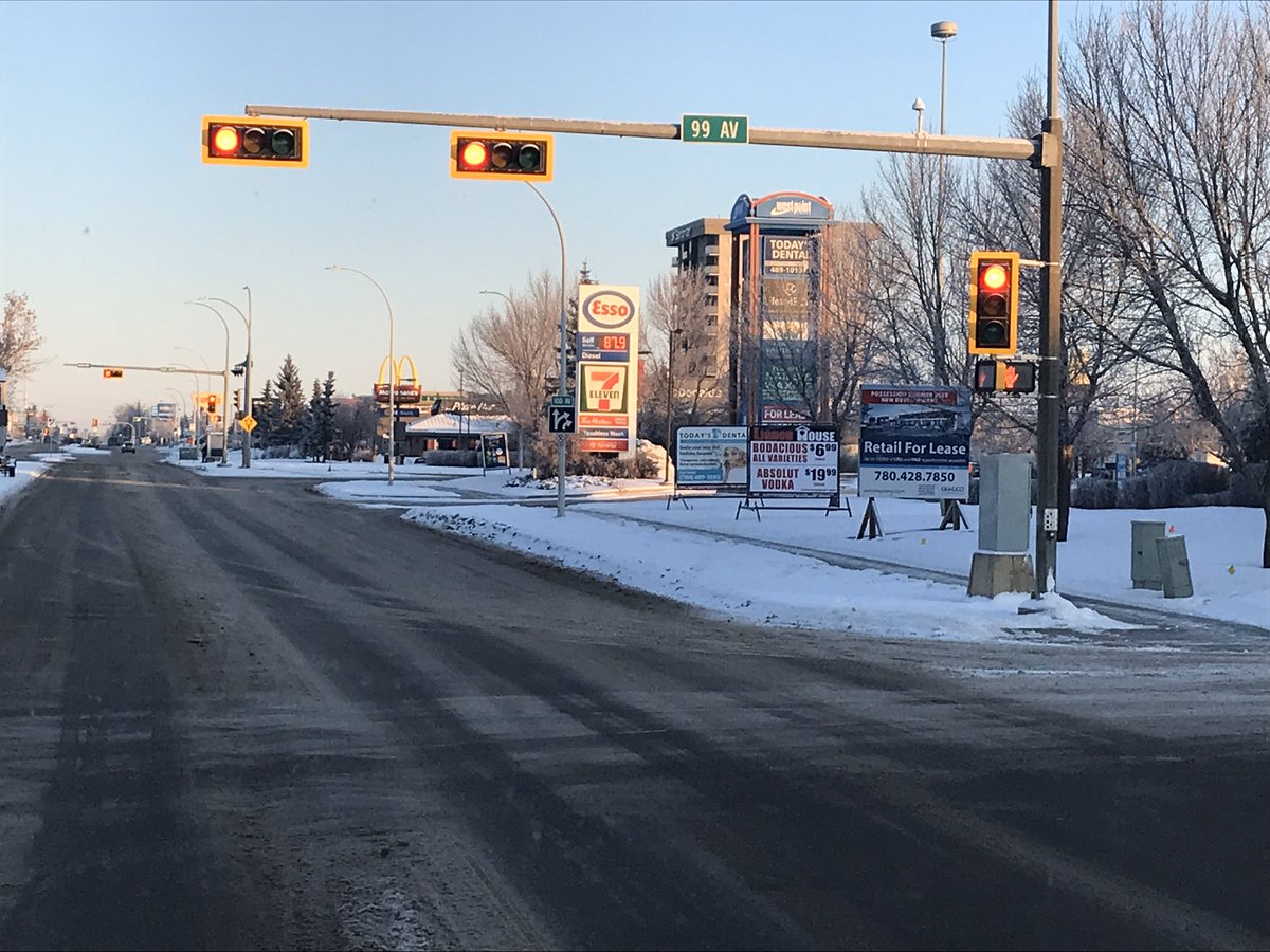 rougemontskiing's tweet photo. On route to Edmonton airport, it’s 915am, we will keep you posted ! https://t.co/6VZ9XNtQPE