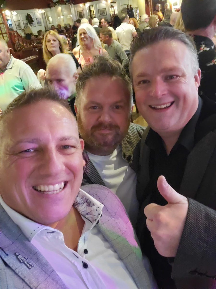 71tony_m's tweet image. Britains Got Talent 2017
Martin Gregory Lambert and his Daughter Faye fantastic as always in Tess Riley's Liverpool today 
#Liverpool #Liverpooldaysout 
#martingregorylambert