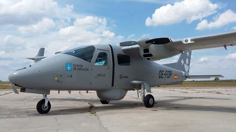HispaDrones's tweet photo. Los vuelos de prueba del mayor #dron #OPV civil europeo hasta la fecha, el #Targus 🛩️ de la española @IndraCompany 🇪🇸, obtienen luz verde de la Agencia Europea de Seguridad Aérea (#EASA)🇪🇺

https://t.co/kCtfUwNMVm

#tecnologia #innovacion #españa #europa #aeronaves #drone #drones https://t.co/d5xdz5b5Le