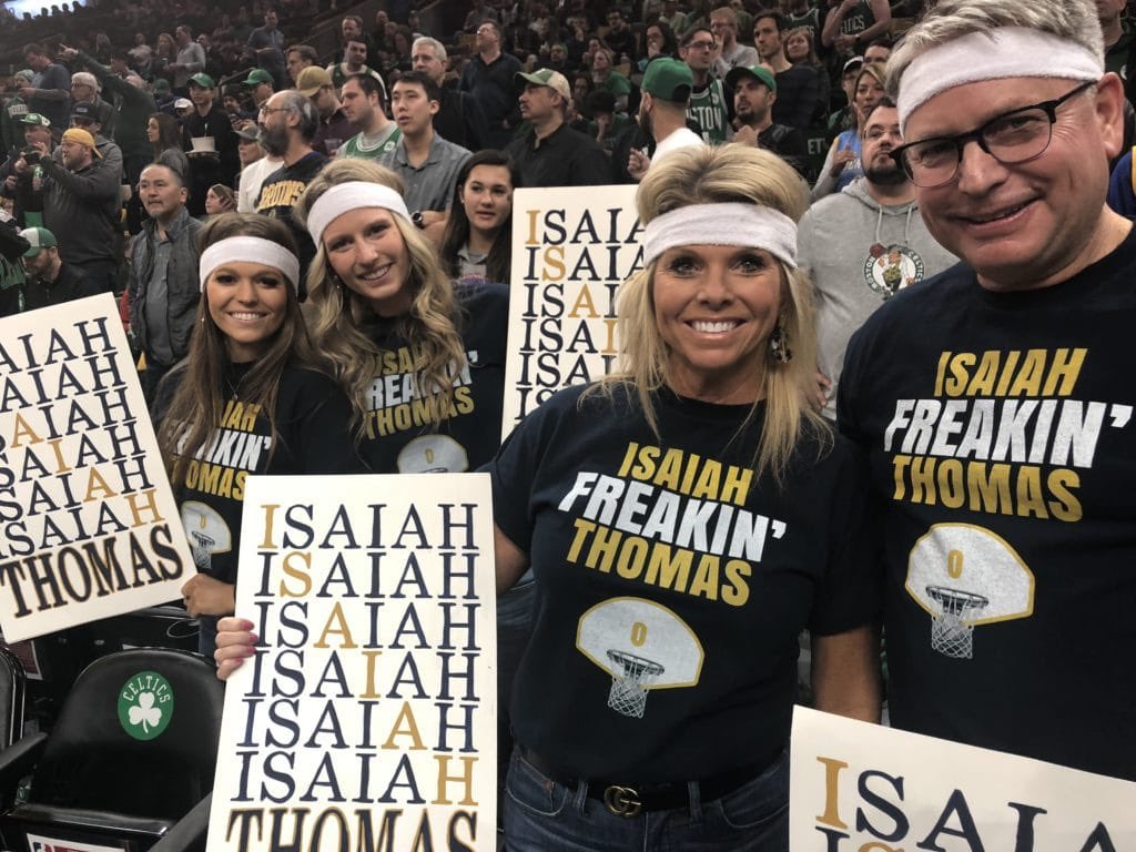 itsmadsjune's tweet photo. Team IT always @isaiahthomas https://t.co/224Hoc01Nz