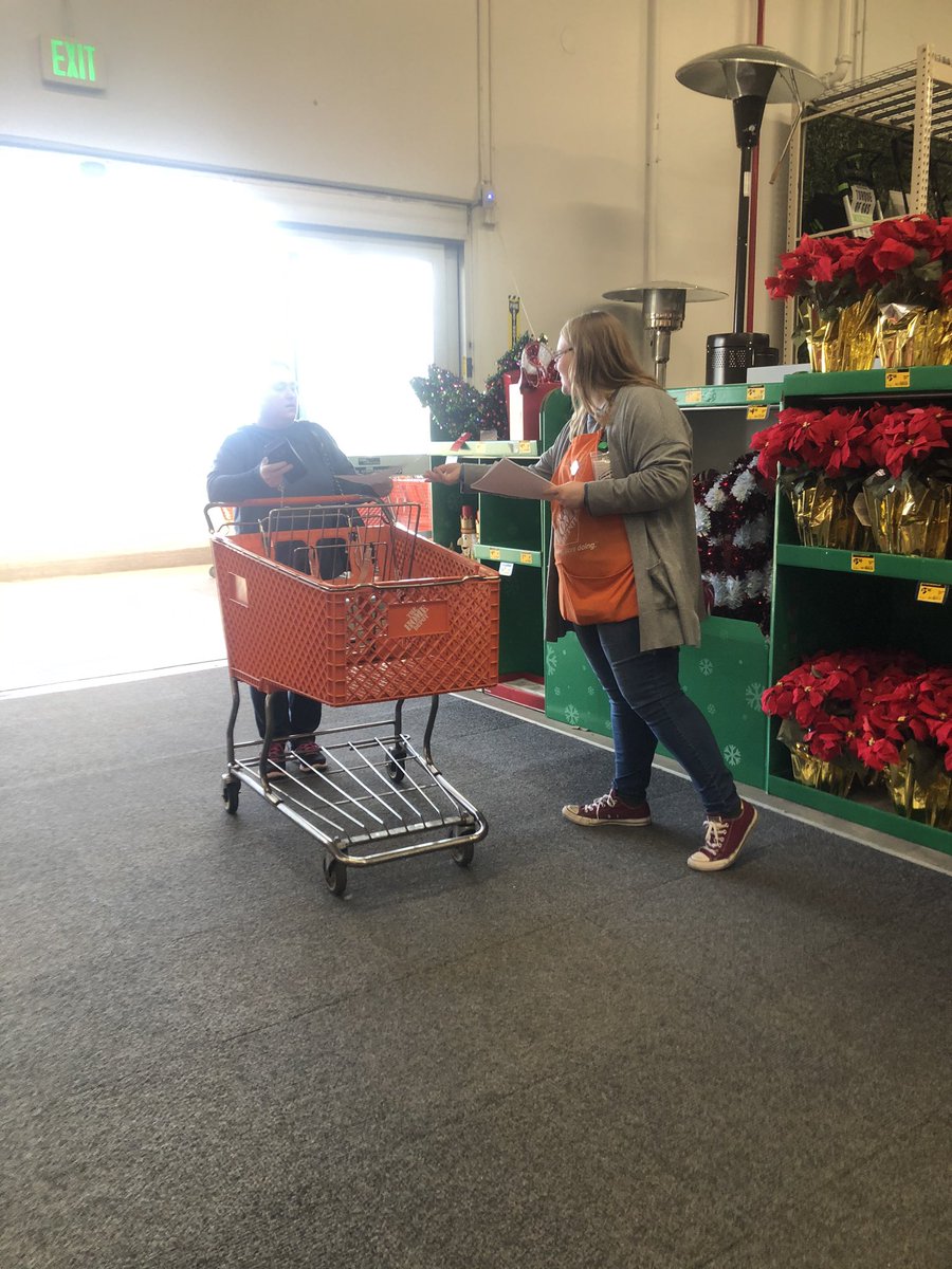 tailer_turner's tweet photo. Amanda educating our customers on the services we offer here at the Home Depot. #servicessunday @JoshuaStoneHD @jody_delicato @spustelak @wasme9 https://t.co/j7JHi8bKyZ