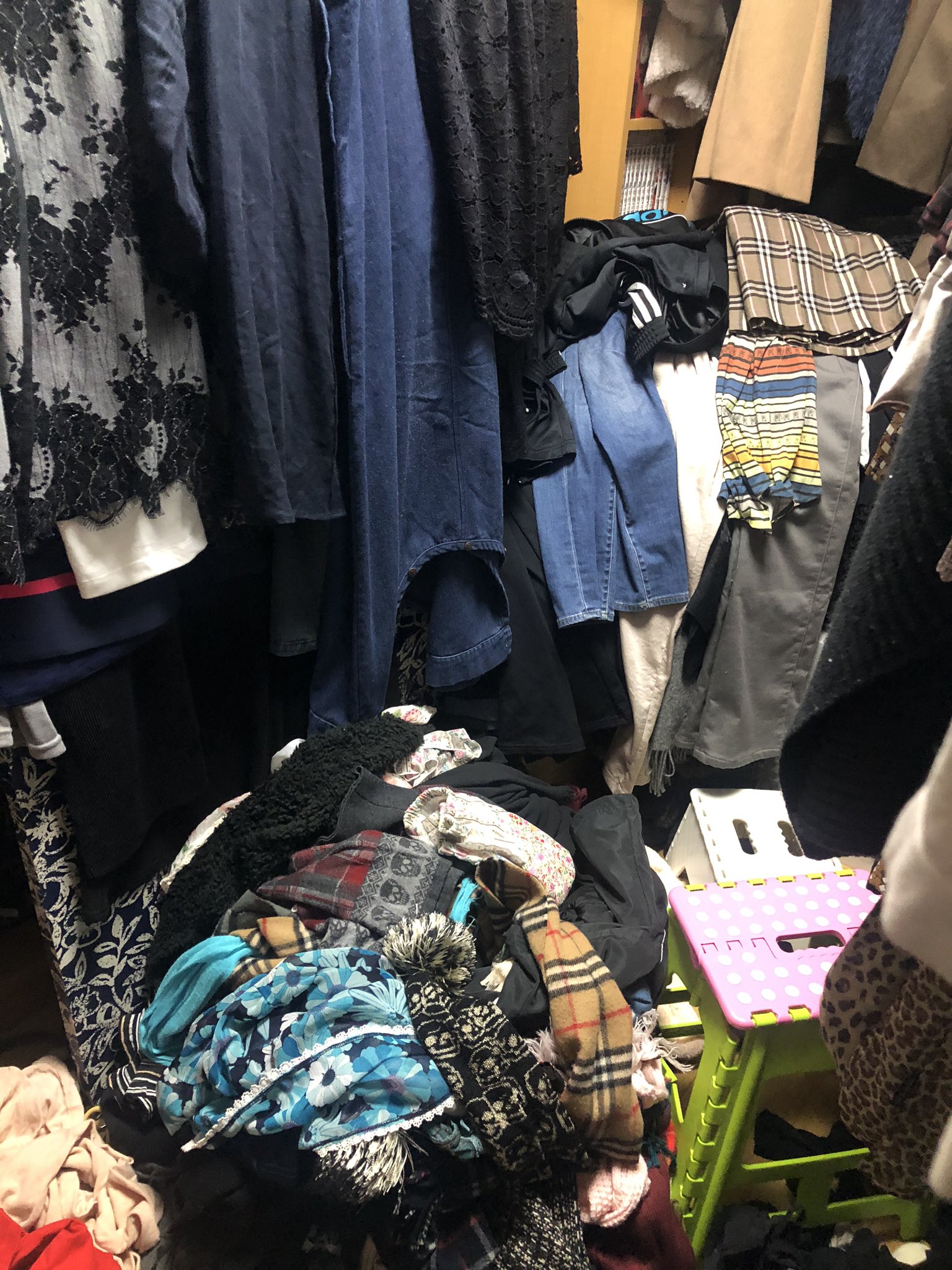 すず ちな推しのオタクグッズは処分してません ウォークインクローゼットにしてる 部屋もお片付け これは も 恥ずかしい えーと 痩せたらまた着ようは永遠に来ないことが分かりました q 大掃除 ビフォーアフター すず ちな推しのオタクグッズは処分してません ウォークインクローゼットにしてる 部屋もお片付け これは も 恥ずかしい えーと 痩せたらまた着ようは永遠に来ないことが分かりました q 大掃除 ビフォーアフター