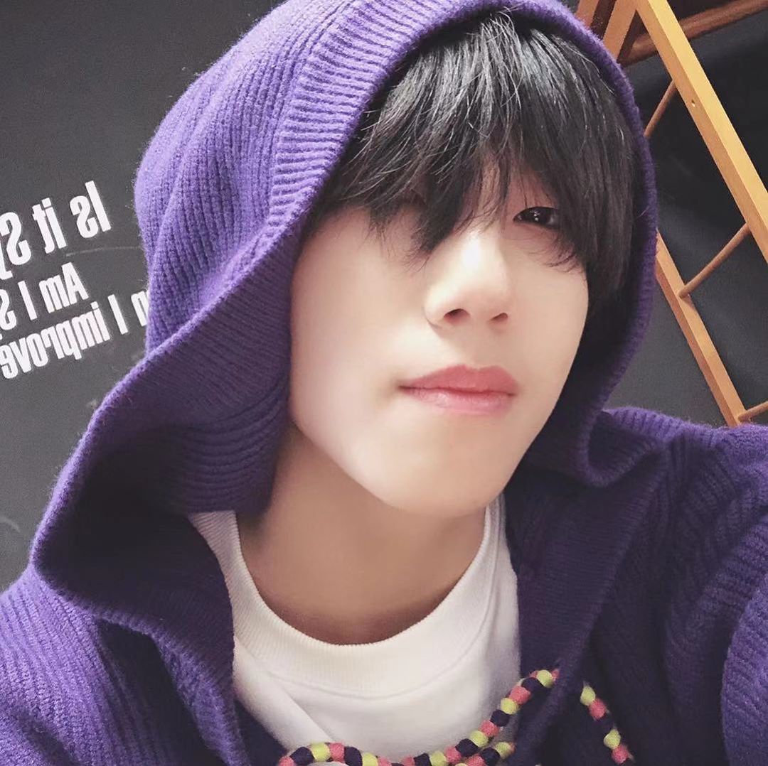 BOYSTORYPH_'s tweet photo. BOY STORY OFFICIAL UPDATE!

Hanyu: 愿一切都如你所愿皆有成果🍎
.
Zihao: 如意如意随我心��快快显灵kuang〜你的茄子味栗子果然出现了〜hhh
.
Xinlong: 如果时间有形状会是🌟形的吗？

#BOYSTORY https://t.co/iHgvqjNK8y