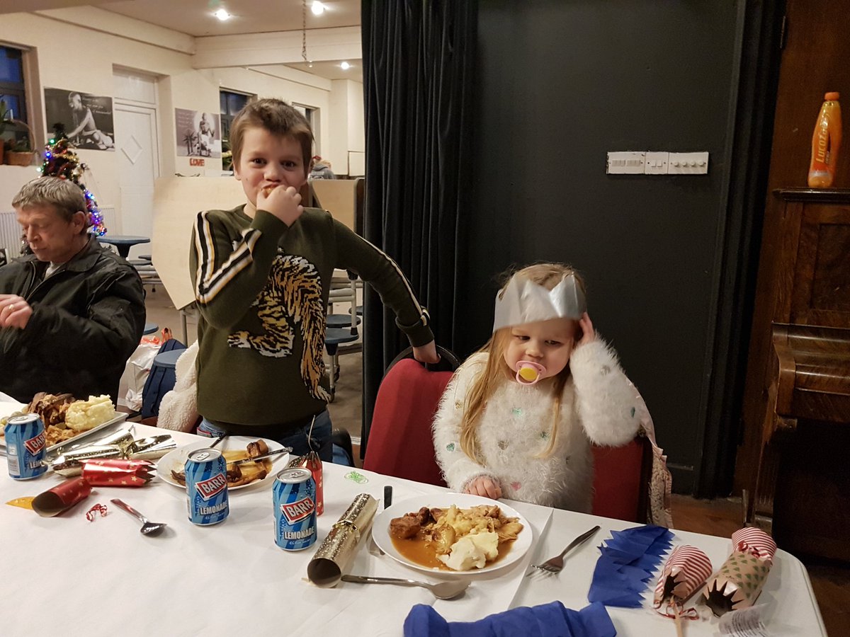 Maria37791765's tweet photo. @MartMums Christmas meal at @united_estates1 https://t.co/rwljgNP1AL