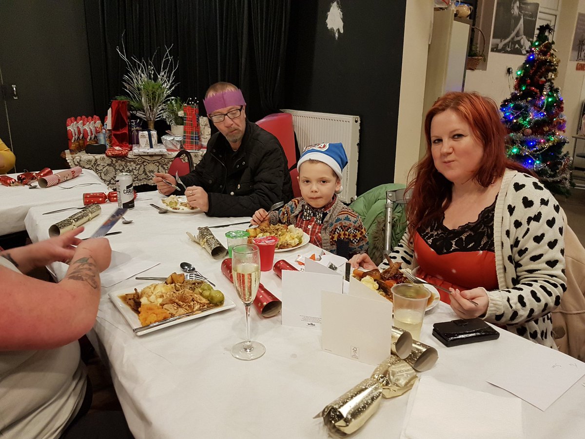 Maria37791765's tweet photo. @MartMums Christmas meal at @united_estates1 https://t.co/rwljgNP1AL